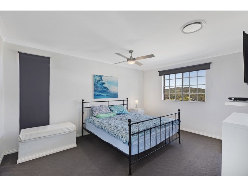 40 Valley View Road, Bateau Bay NSW 2261