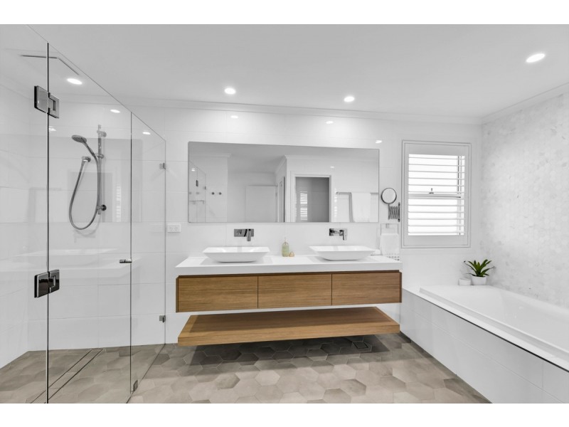 17 Coogee Avenue, The Entrance North NSW 2261