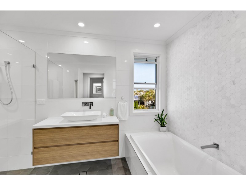 17 Coogee Avenue, The Entrance North NSW 2261