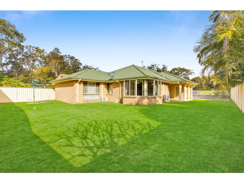 4 Yakalla Street, Shelly Beach NSW 2261