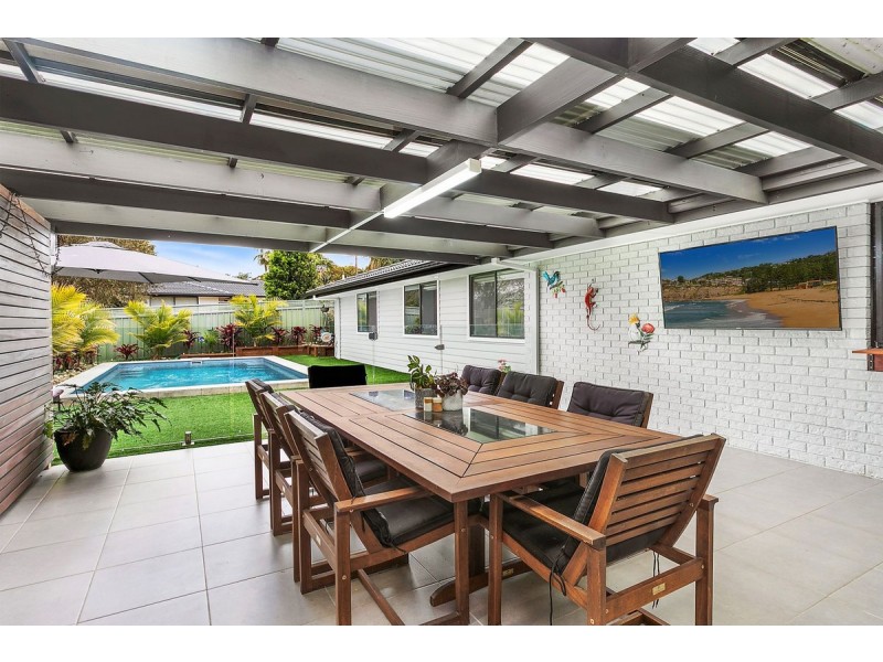 2 Belshaw Place, Bateau Bay NSW 2261