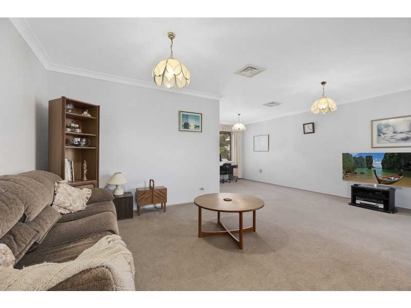 184 Cresthaven Avenue, Bateau Bay NSW 2261