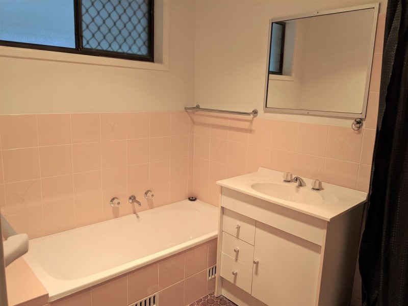 24 Rotherham Street, Bateau Bay NSW 2261