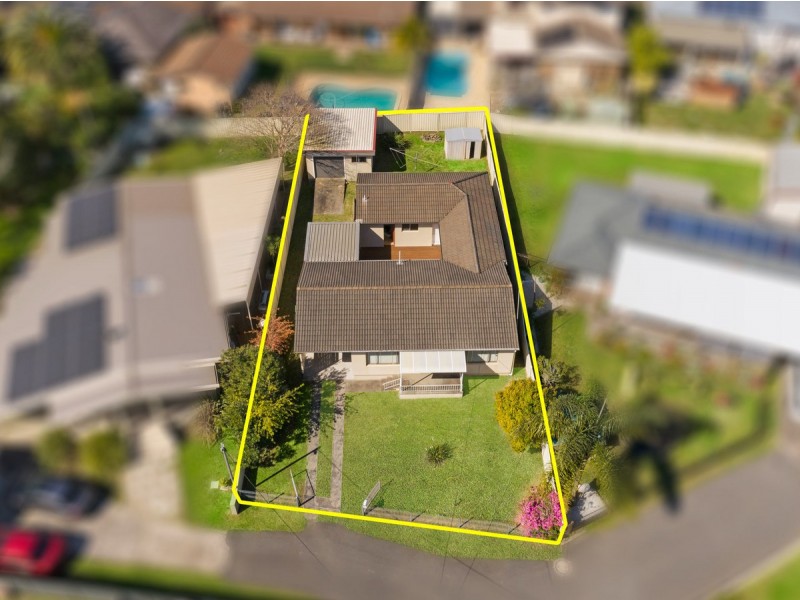 3 Robyn Lane, Bateau Bay NSW 2261