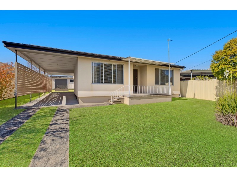 3 Robyn Lane, Bateau Bay NSW 2261