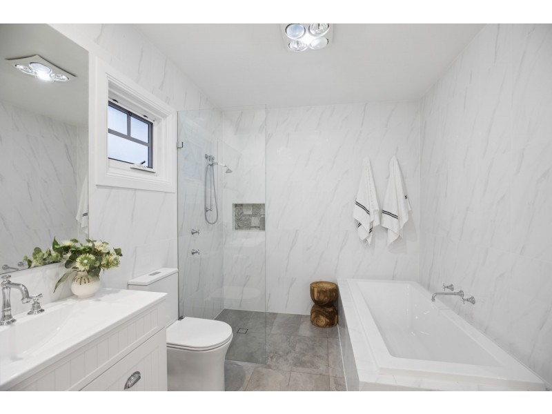 17 Burrawong Street, Bateau Bay NSW 2261