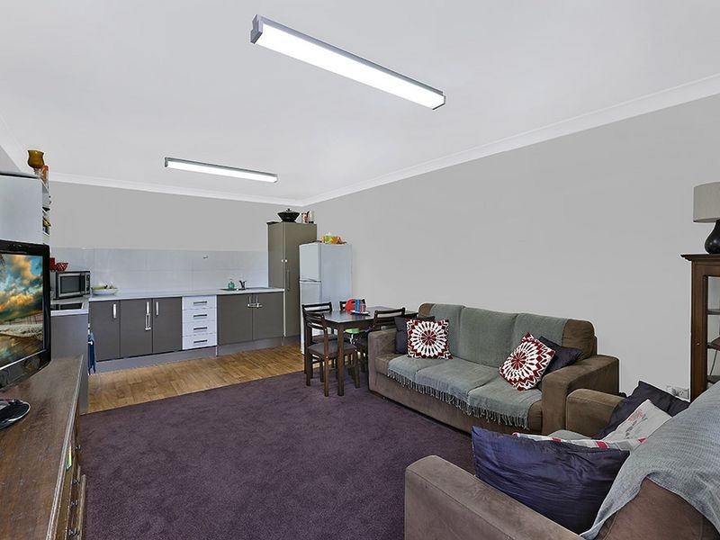 9 Longs Road, Bateau Bay NSW 2261