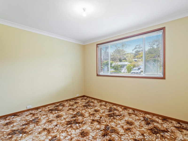 4 Dunlop Road, Forresters Beach NSW 2260