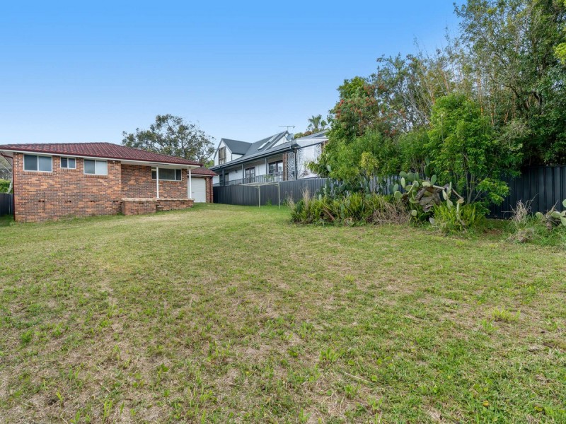 4 Dunlop Road, Forresters Beach NSW 2260
