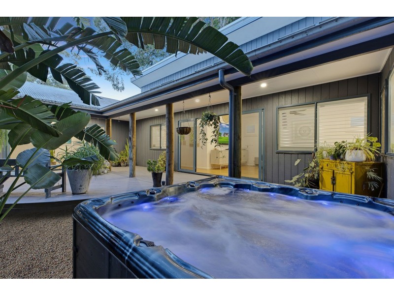 1 Lakin Street, Bateau Bay NSW 2261