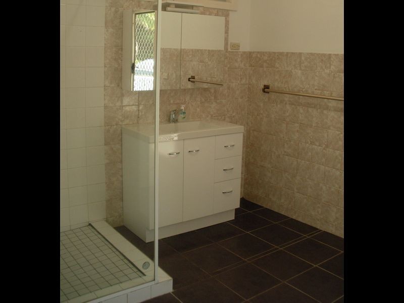 28 Sycamore Ave, Bateau Bay NSW 2261
