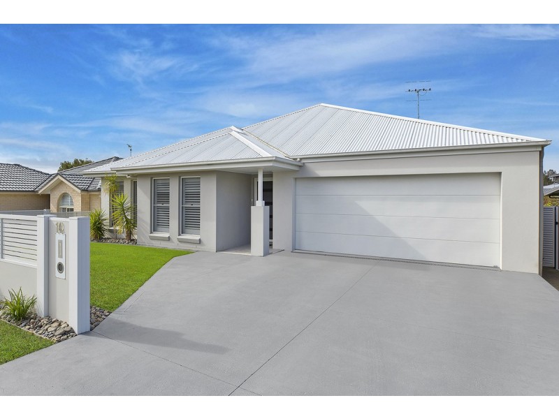 14 Ventura Avenue, Bateau Bay NSW 2261