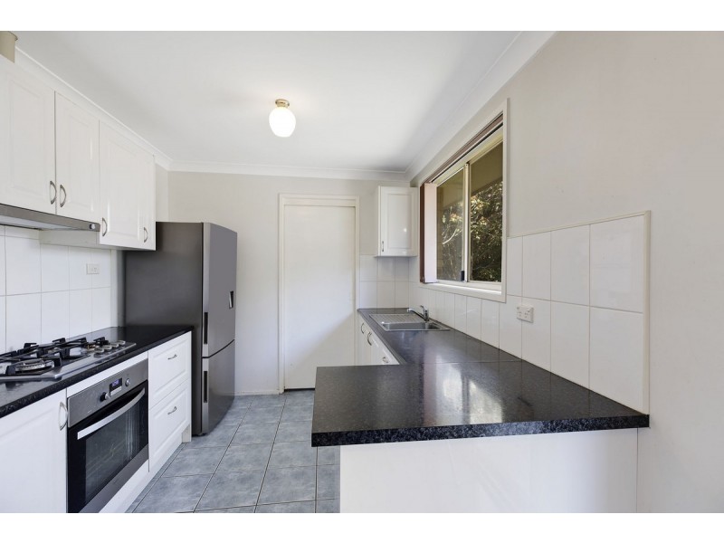 13 Hobbs Close, Bateau Bay NSW 2261