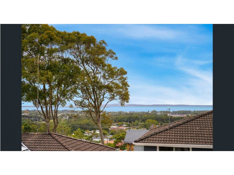7 Blue Lagoon Close, Bateau Bay NSW 2261