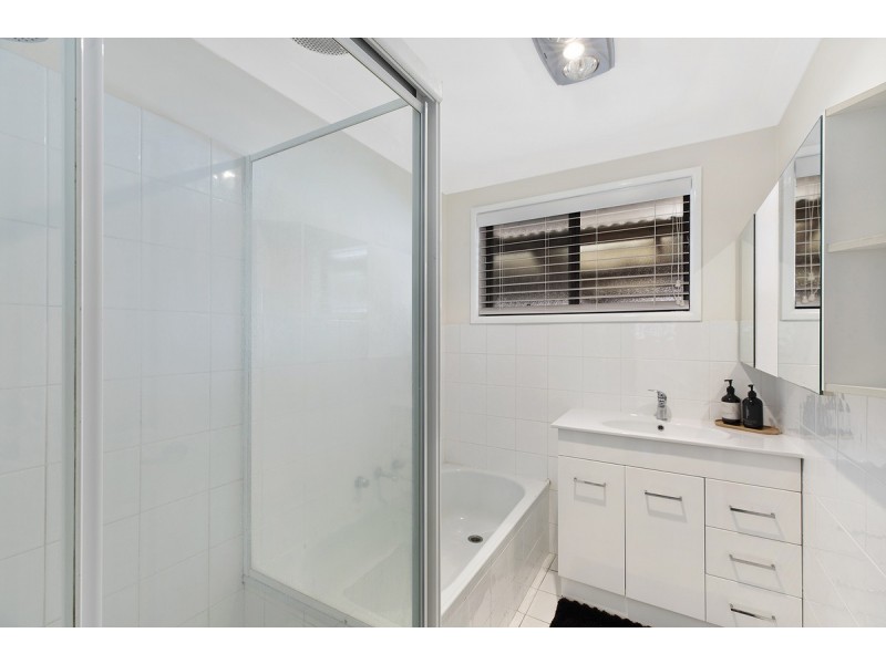 19 Highclere Street, Bateau Bay NSW 2261