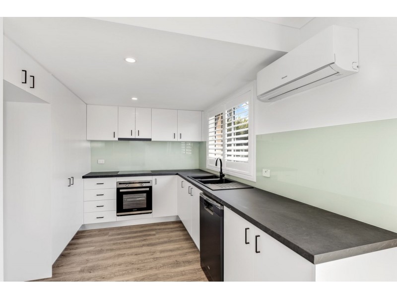 6 Faye Close, Bateau Bay NSW 2261