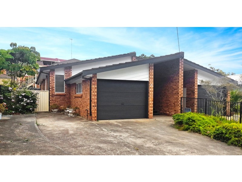 2/9 Warrigal Street, The Entrance NSW 2261