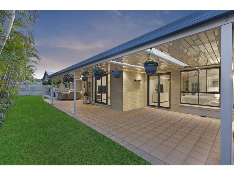51 Bataan Circuit, Bateau Bay NSW 2261