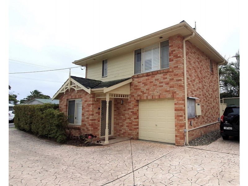 3/2-4 Yethonga Avenue, Blue Bay NSW 2261