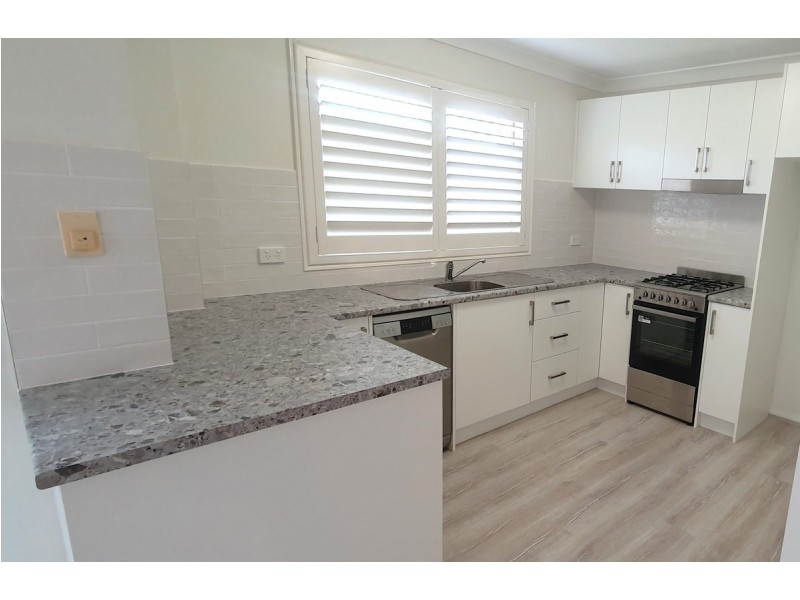 3/2-4 Yethonga Avenue, Blue Bay NSW 2261