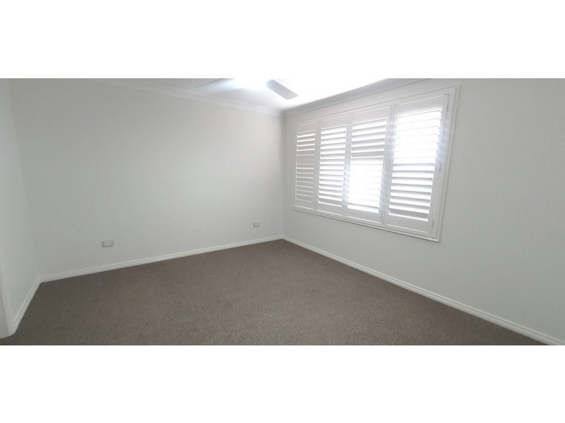 3/2-4 Yethonga Avenue, Blue Bay NSW 2261