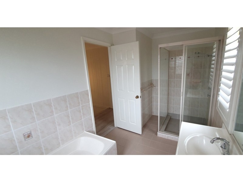 3/2-4 Yethonga Avenue, Blue Bay NSW 2261