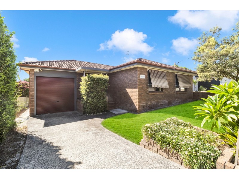 10 Promenade Avenue, Bateau Bay NSW 2261