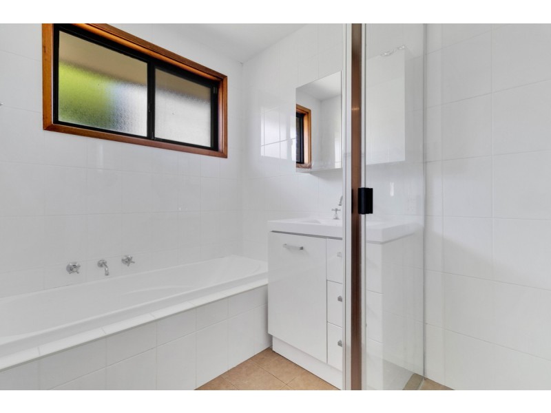 10 Promenade Avenue, Bateau Bay NSW 2261