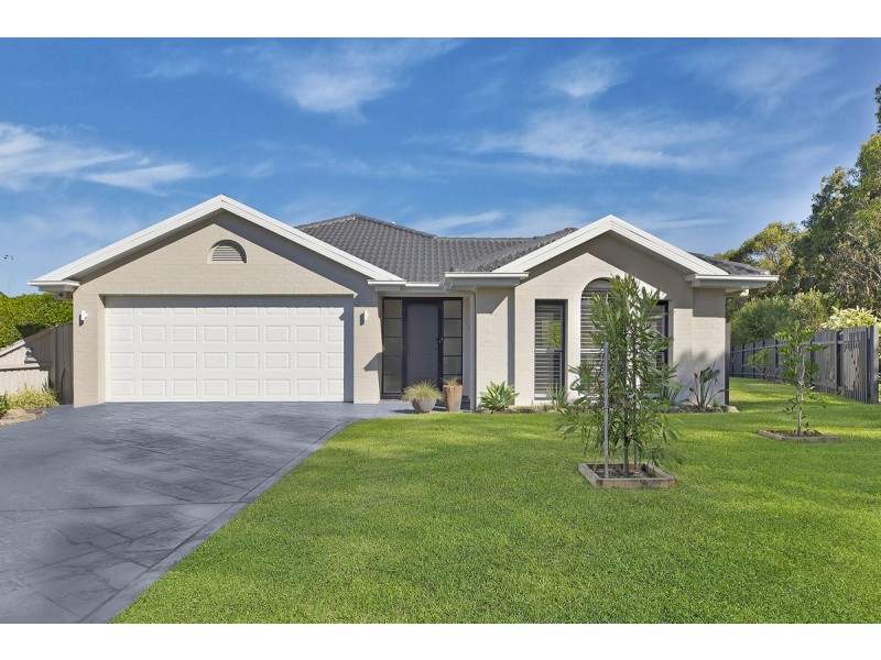 4 Wadi Road, Bateau Bay NSW 2261