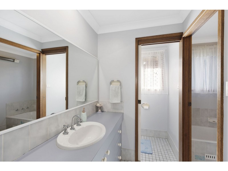 1 Epsom Place, Bateau Bay NSW 2261