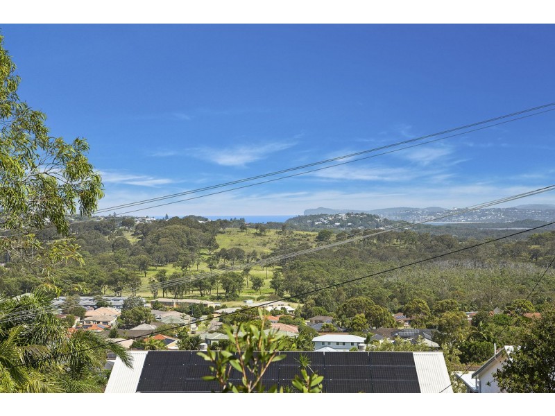 2 Valley View Road, Bateau Bay NSW 2261