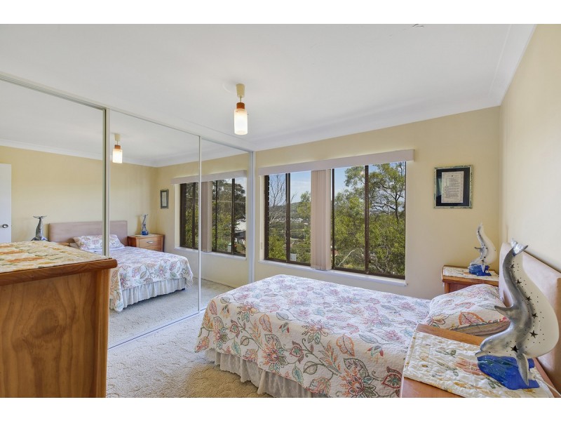 2 Valley View Road, Bateau Bay NSW 2261