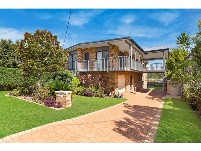 77 Lakin Street, Bateau Bay NSW 2261