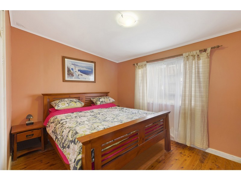 77 Lakin Street, Bateau Bay NSW 2261