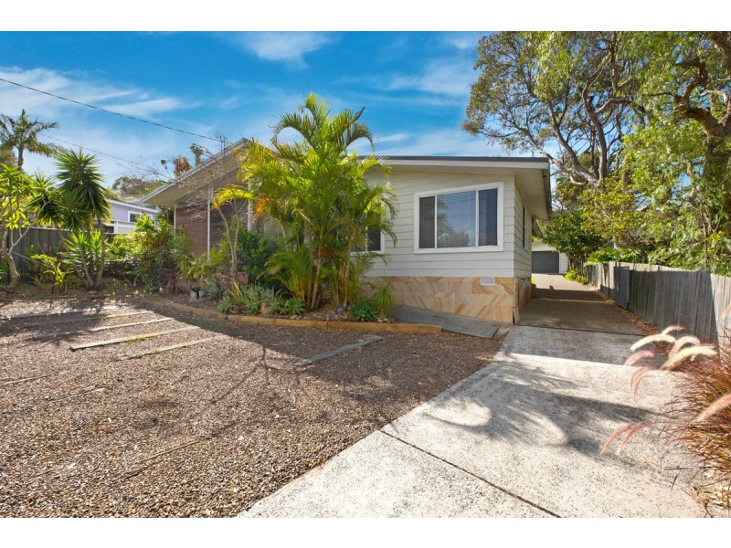 1026 The Entrance Road, Forresters Beach NSW 2260