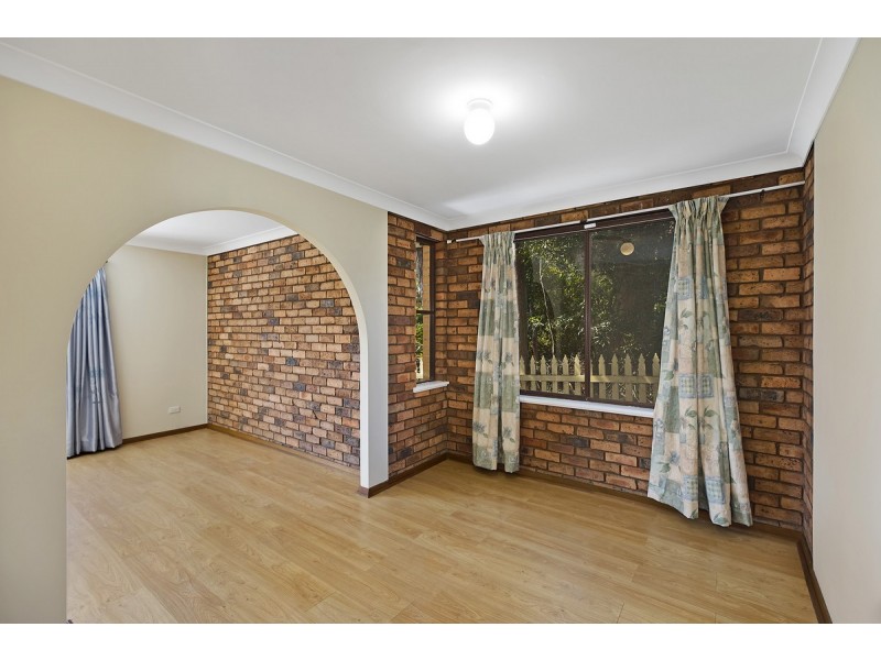 10 Darrin Close, Bateau Bay NSW 2261