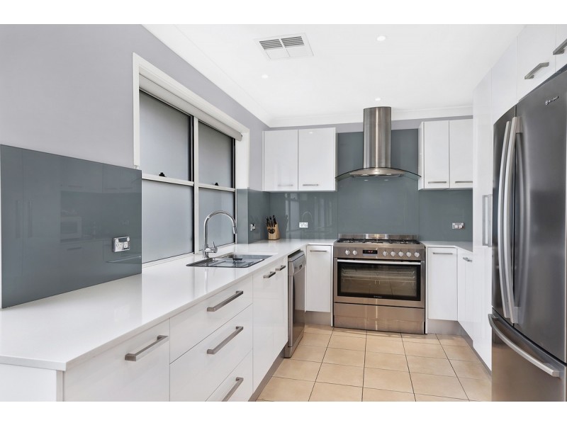 5 Whalans Road, Bateau Bay NSW 2261