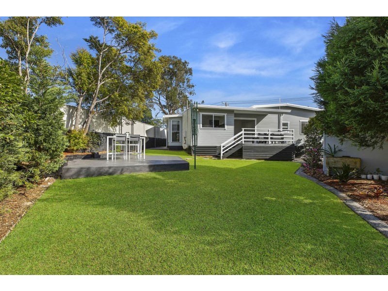 6 Kingsford Smith Drive, Berkeley Vale NSW 2261