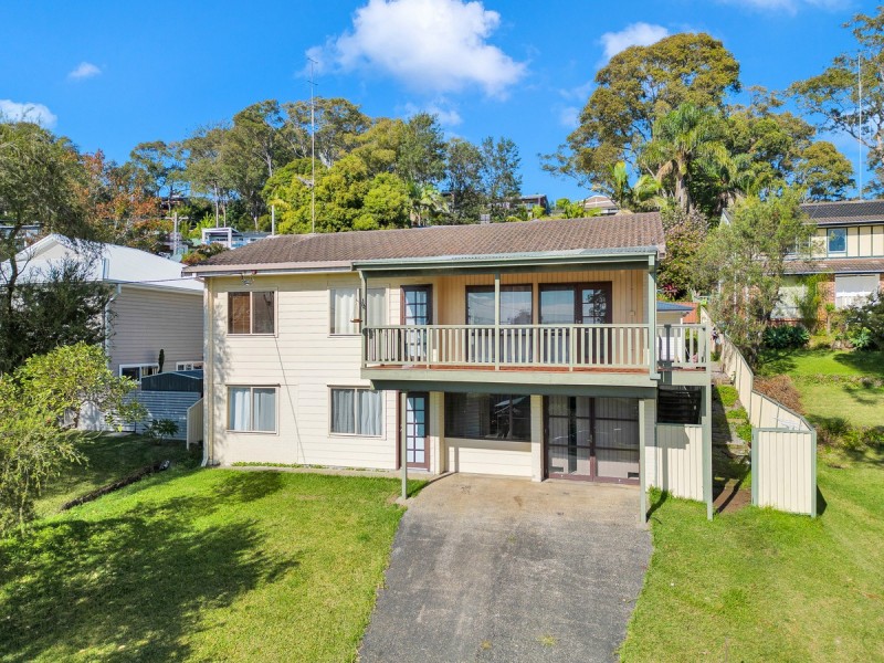 32 Mermaid Drive, Bateau Bay NSW 2261