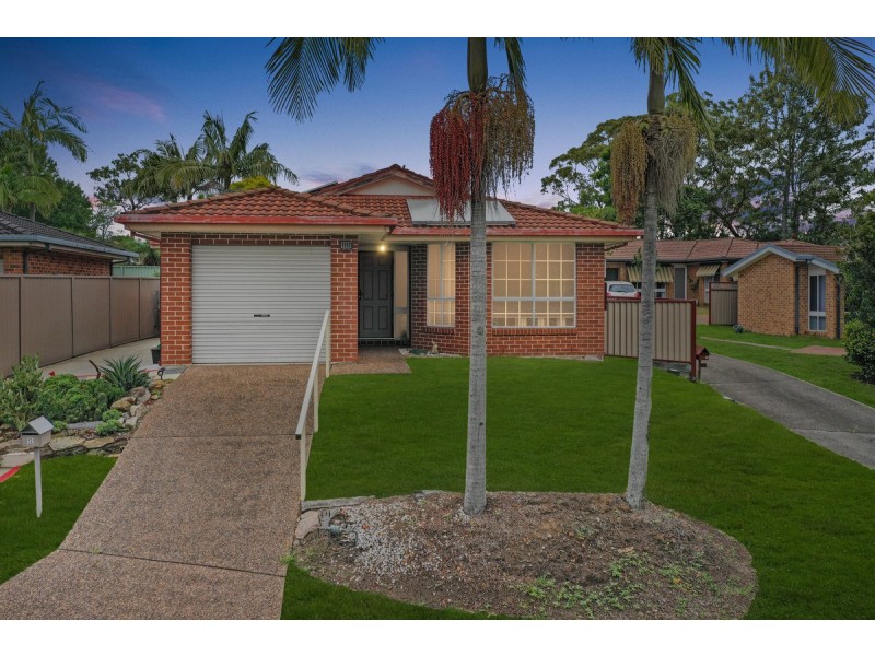 1 Pine Court, Blue Haven NSW 2262