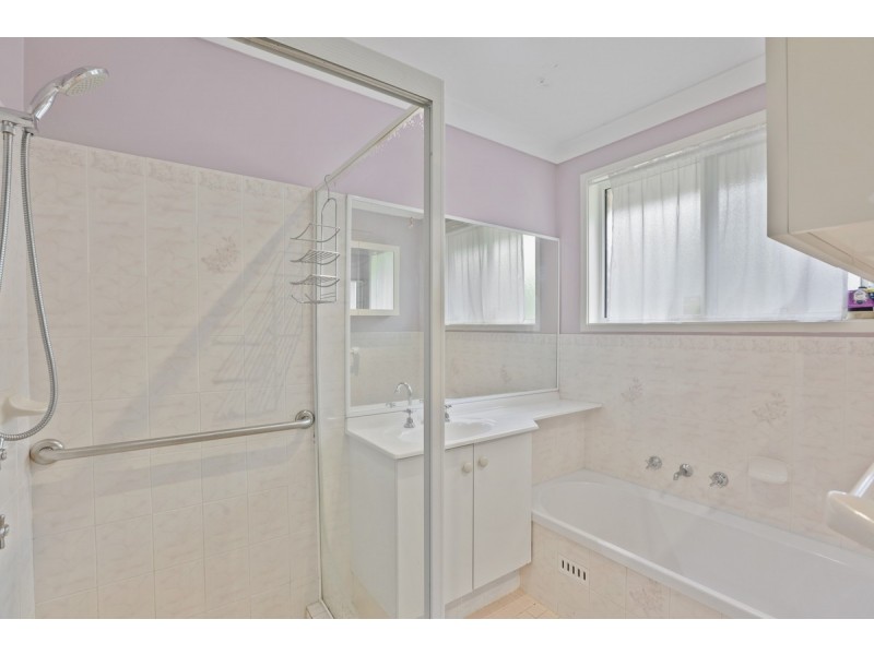 1 Pine Court, Blue Haven NSW 2262