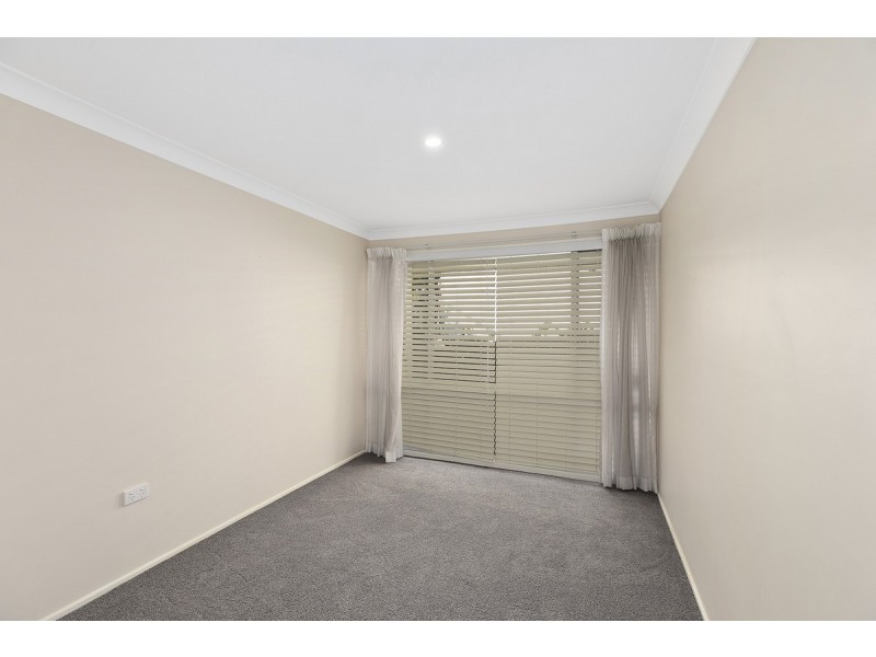 18 Redgum Close, Bateau Bay NSW 2261