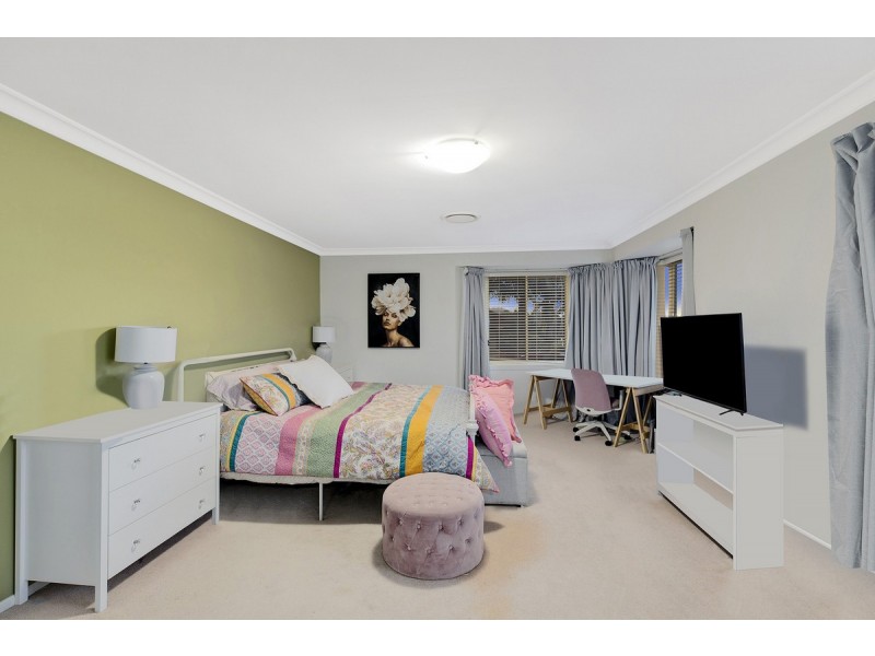 12 Bataan Circuit, Bateau Bay NSW 2261