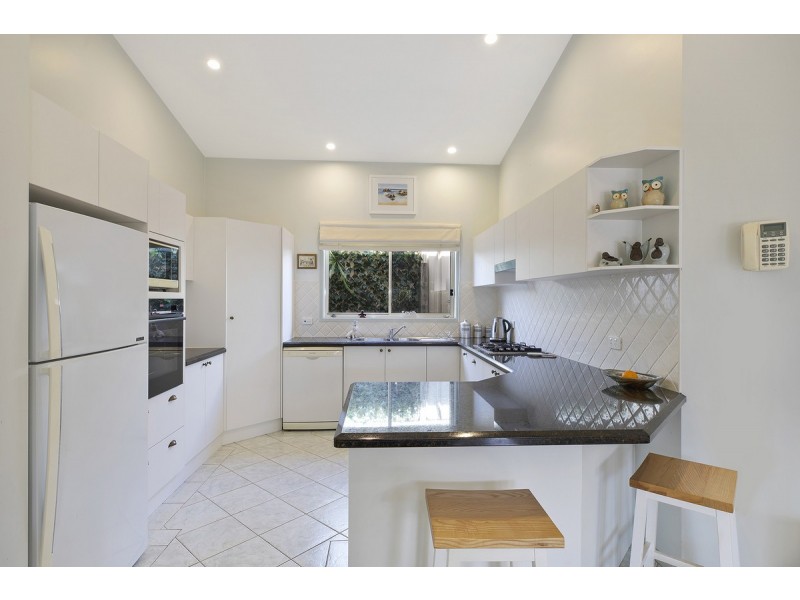 11 Maas Parade, Forresters Beach NSW 2260