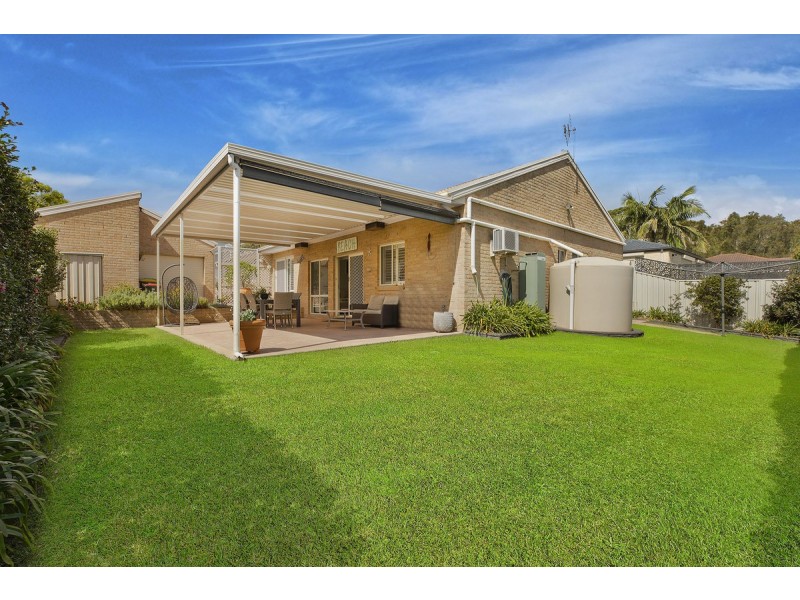 11 Maas Parade, Forresters Beach NSW 2260