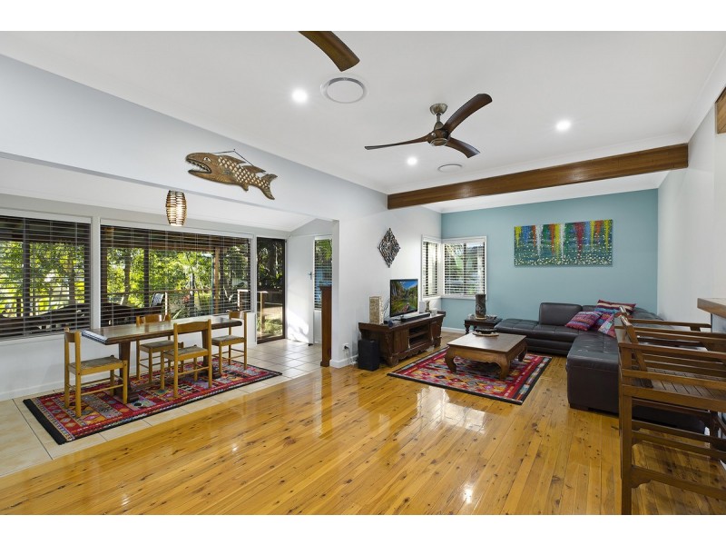 2 Burrawong Street, Bateau Bay NSW 2261