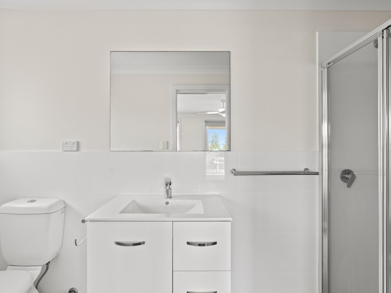 129 Bay Road, Blue Bay NSW 2261