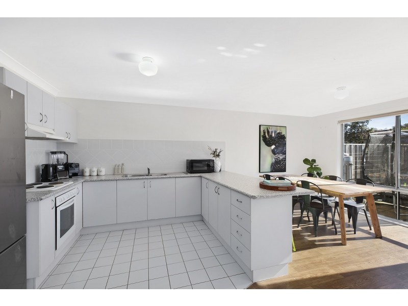 7/27 Aurora Place, Bateau Bay NSW 2261