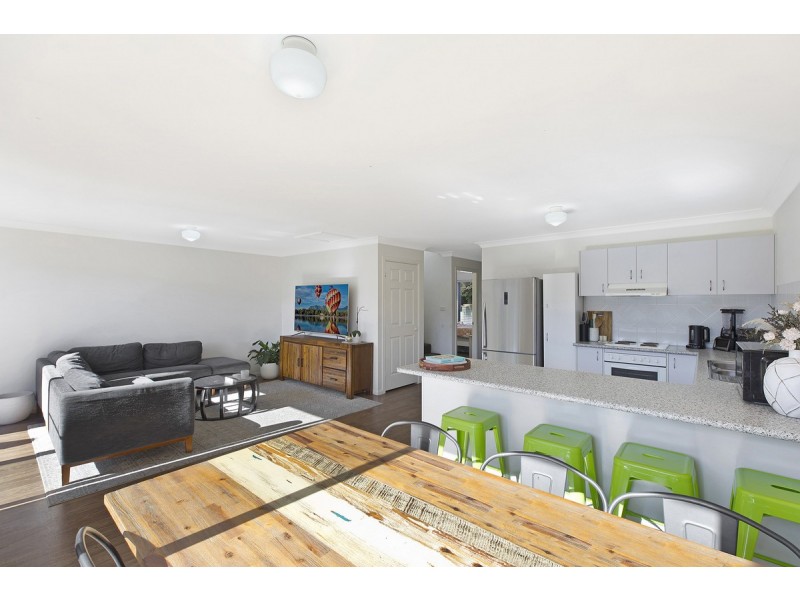 7/27 Aurora Place, Bateau Bay NSW 2261