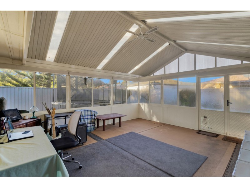 259 Cresthaven Avenue, Bateau Bay NSW 2261